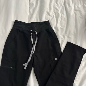 Figs High Waisted Yola Skinny Pants (Black, XSP)